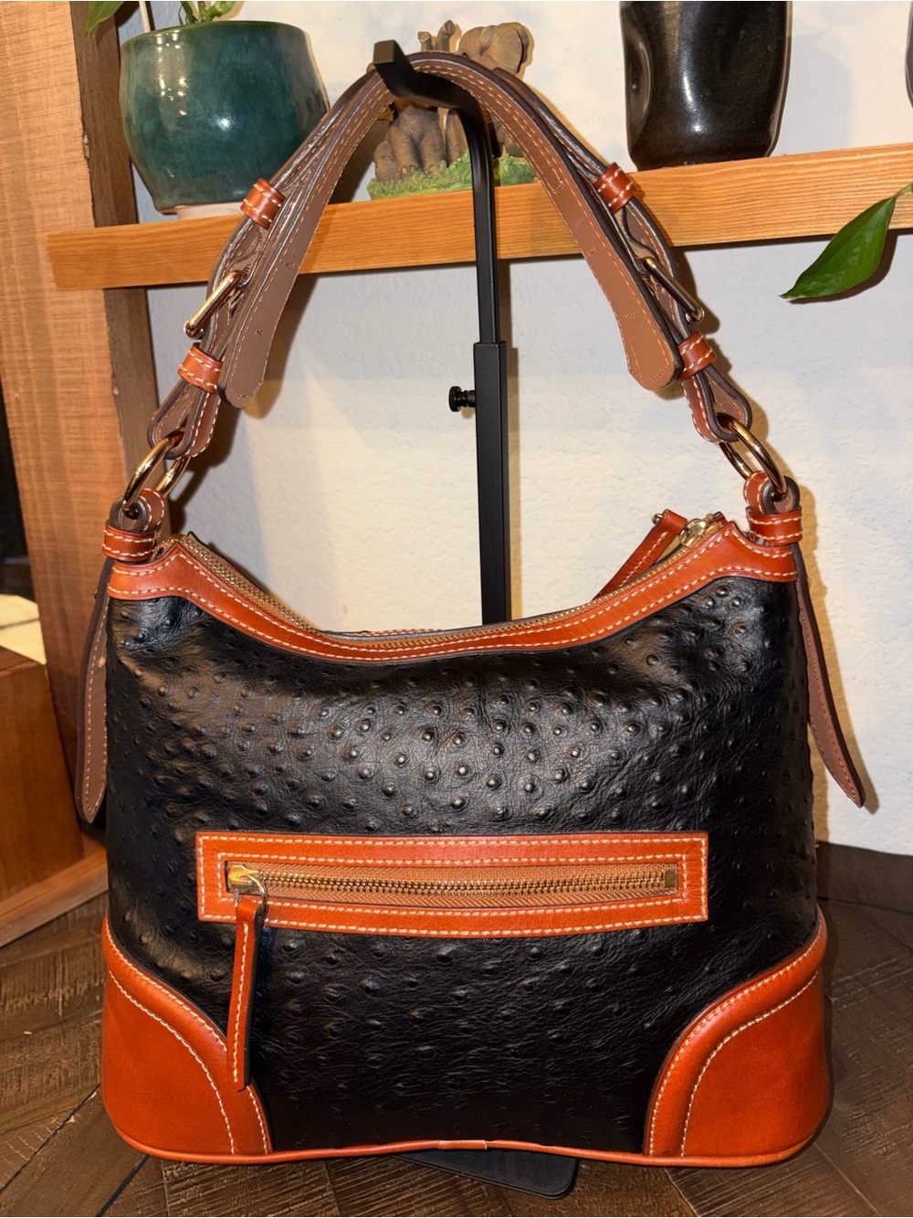 NWOT Dooney & Bourke Ostrich Embossed Leather Hobo Shoulder Bag Black & Cognac - Picture 6 of 14